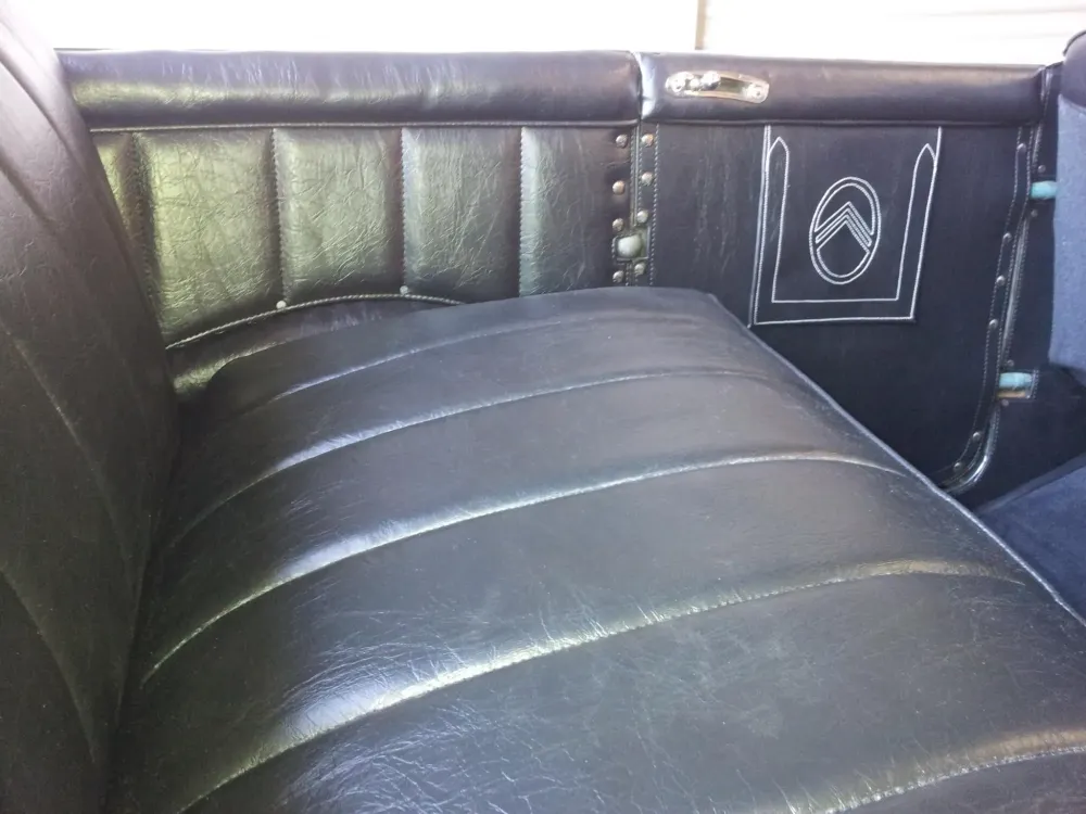 Interieur vehicule ancien